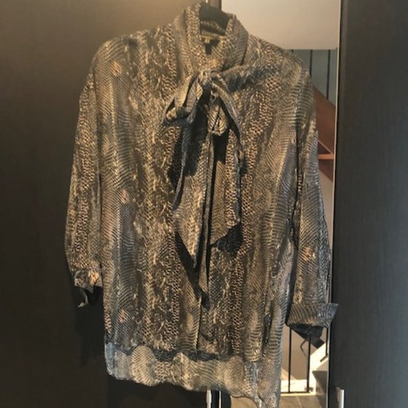 Massimo Dutti, blouse size: X Small - Picture 3 of 3